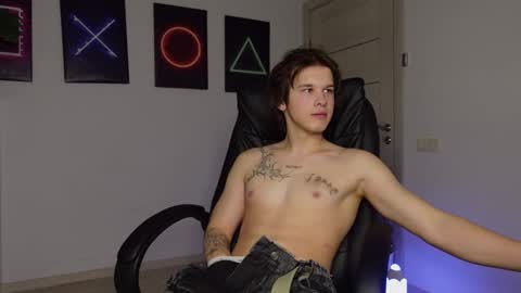 Snapshot of erick_grant chatting on March 2, 3:56 am ERICK GRANT online show from March 2, 3:56 am