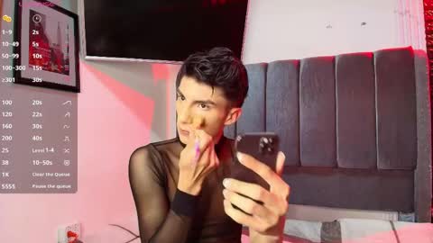 Snapshot of erick_velveth chatting on April 17, 6:27 am erick online show from April 17, 6:27 am