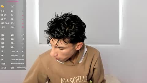 Snapshot of erick_velveth chatting on May 17, 12:56 pm erick online show from May 17, 12:56 pm