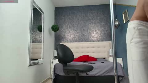   online show from December 21, 3:46 am