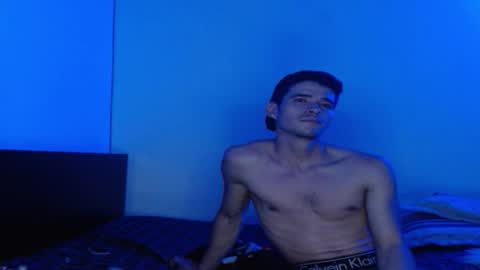 erikk 565 online show from January 18, 6:28 am