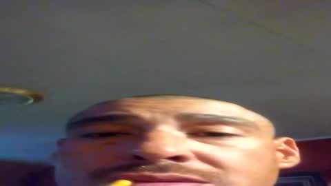 Snapshot of erik15516 chatting on June 27, 2:01 pm erik15516 online show from June 27, 2:01 pm