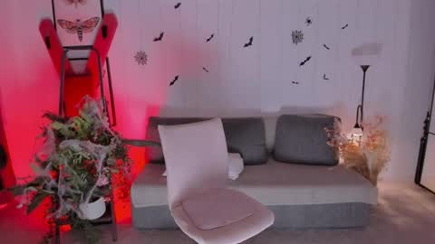 erika_kim online show from October 26, 5:57 am