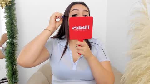 Erika Mendez online show from December 27, 8:28 pm