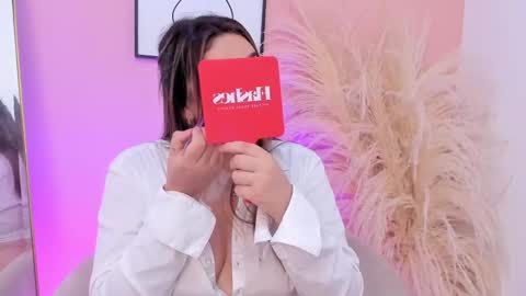 Erika Mendez online show from February 25, 7:14 pm