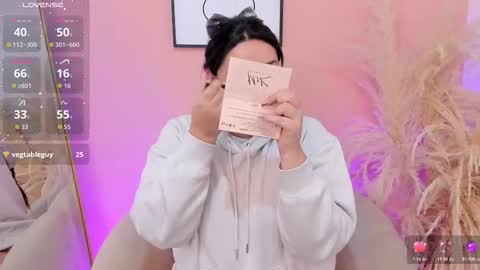 Snapshot of erika_mendez1 chatting on February 24, 7:12 pm Erika Mendez online show from February 24, 7:12 pm