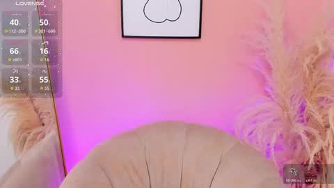 Snapshot of erika_mendez1 chatting on February 26, 7:35 pm Erika Mendez online show from February 26, 7:35 pm