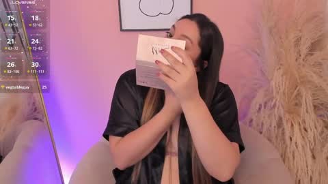 Snapshot of erika_mendez1 chatting on March 20, 7:41 pm Erika Mendez online show from March 20, 7:41 pm