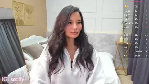 Snapshot of erika_soft chatting on November 18, 5:23 am Erika online show from November 18, 5:23 am