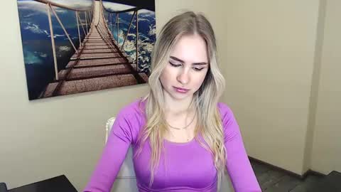 Erika online show from December 18, 1:45 pm