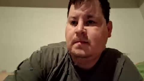 Snapshot of erikstar chatting on May 17, 2:20 am erikstar online show from May 17, 2:20 am