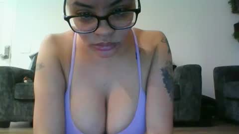 erin2025 online show from October 28, 7:56 am