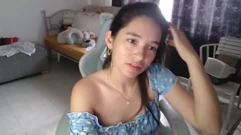 erina_1 online show from April 22, 5:36 pm