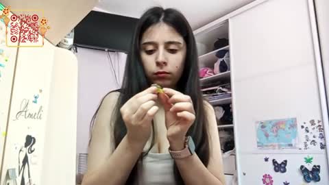 Snapshot of erlinacavell chatting on March 19, 5:11 am Lina online show from March 19, 5:11 am