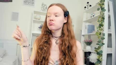 Snapshot of erline_may chatting on April 4, 9:40 am Sofia online show from April 4, 9:40 am