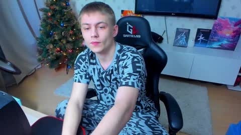 Max online show from January 4, 10:34 pm