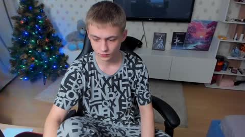 Max online show from January 5, 10:40 pm