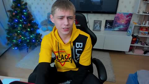 Max online show from January 6, 6:10 pm