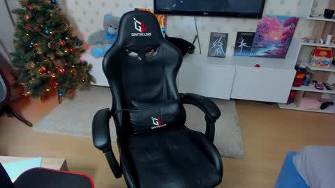 Max online show from January 9, 1:39 am