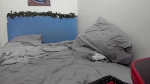 Max online show from March 6, 7:14 am