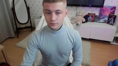 Max online show from October 14, 12:44 am