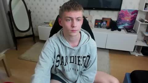 Max online show from November 10, 10:58 am