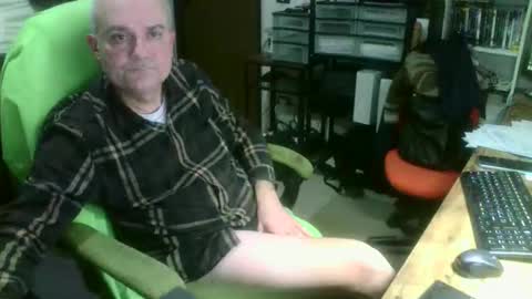 ernello online show from December 18, 9:54 pm