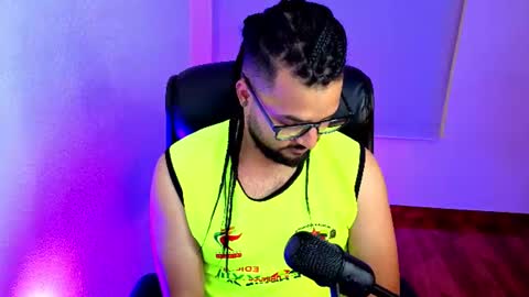 ernesto rodriguez 82 online show from August 1, 6:01 am