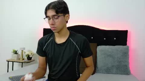 Eros Lux1 online show from June 16, 12:52 pm