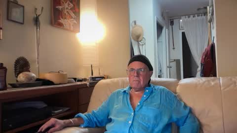 eros online show from November 15, 4:32 am