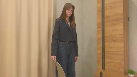 Lily online show from October 20, 3:45 pm