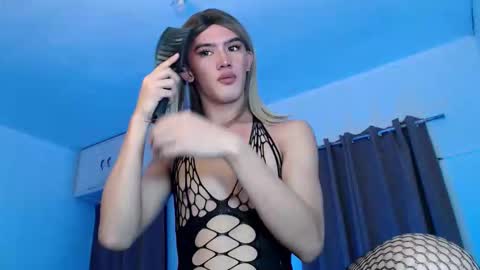 erotic_empress18 online show from April 28, 2:27 am