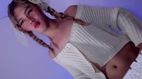 erotic_empress18 online show from May 22, 11:05 am