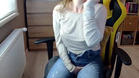 Melissa   online show from January 11, 7:49 pm