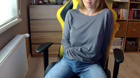 Melissa   online show from February 3, 5:56 pm