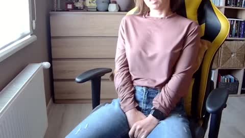 Melissa   online show from February 8, 8:52 am