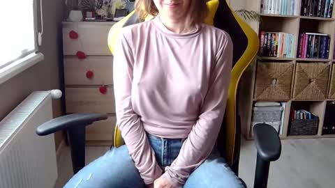 Melissa   online show from February 15, 10:00 am