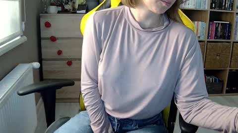 Melissa   online show from February 15, 4:34 pm