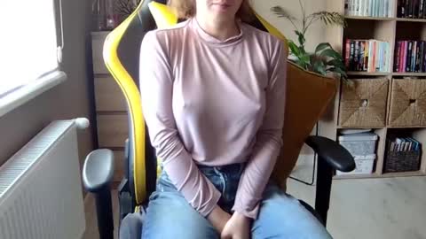 Melissa   online show from February 28, 12:20 pm