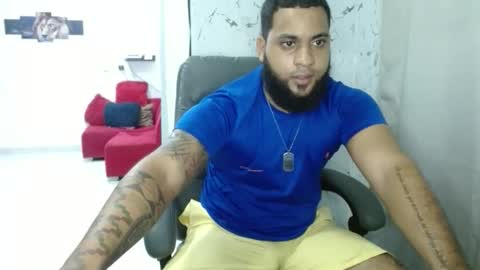 Snapshot of eroticoblack chatting on February 28, 4:57 am Eroticoblack online show from February 28, 4:57 am