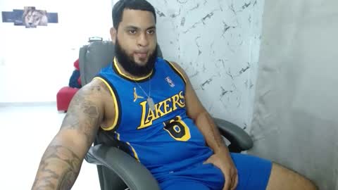 Snapshot of eroticoblack chatting on March 8, 3:32 am Eroticoblack online show from March 8, 3:32 am