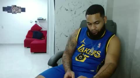 Snapshot of eroticoblack chatting on March 22, 3:54 am Eroticoblack online show from March 22, 3:54 am