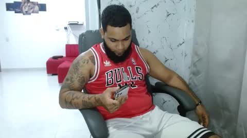 Snapshot of eroticoblack chatting on April 2, 3:48 am Eroticoblack online show from April 2, 3:48 am