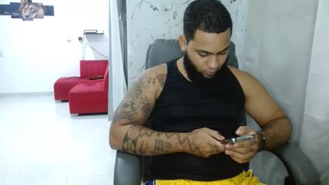 Snapshot of eroticoblack chatting on April 3, 4:32 am Eroticoblack online show from April 3, 4:32 am