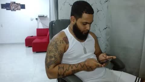 Snapshot of eroticoblack chatting on April 7, 4:02 am Eroticoblack online show from April 7, 4:02 am