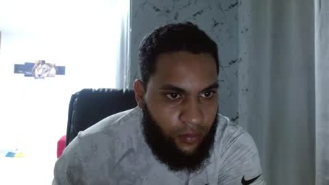Snapshot of eroticoblack chatting on May 11, 3:01 am Eroticoblack online show from May 11, 3:01 am