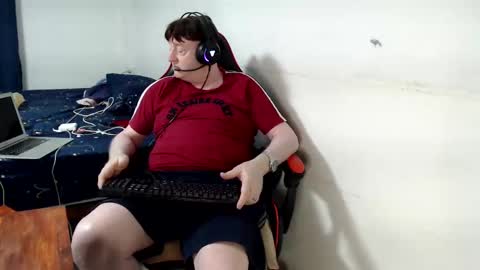 Snapshot of eroticon_6 chatting on December 17, 7:07 am Tom Delaney online show from December 17, 7:07 am