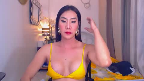 Snapshot of ervanamorge chatting on February 16, 10:10 pm Ervana online show from February 16, 10:10 pm