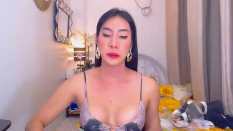 Snapshot of ervanamorge chatting on February 17, 1:32 pm Ervana online show from February 17, 1:32 pm