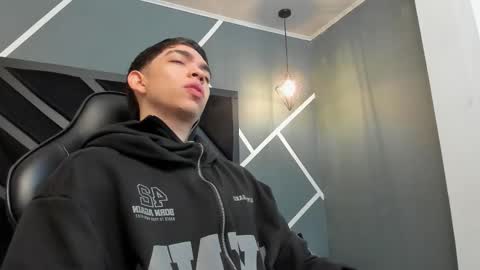 Snapshot of eryonbradley chatting on October 7, 11:18 am Eryon online show from October 7, 11:18 am